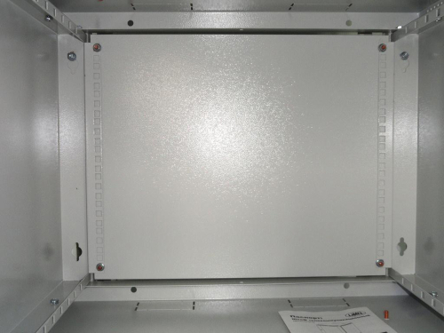 Стенка задняя к шкафу ШРН, ШРН-Э и ШРН-М 12U в комплекте с крепежом (А-ШРН-12)